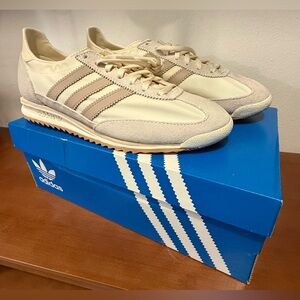 Adidas Cream Casual Sneakers